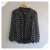 Blusa negra vintage de puntitos