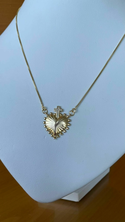 Colar com pingente de coração coração