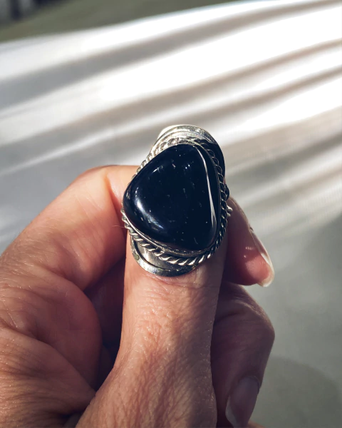 ANILLO CON OBSIDIANA | ALPACA