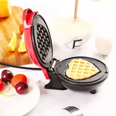 Imagen de Mini Waflera Electrica Corazon Snacks