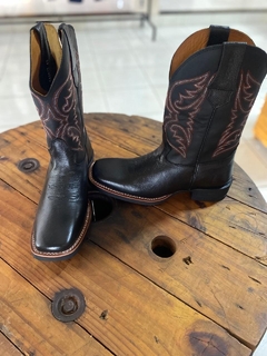 Bota Preta com bordados - comprar online