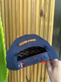 Boné Texas Farm- Azul Marinho/Laranja Neon na internet