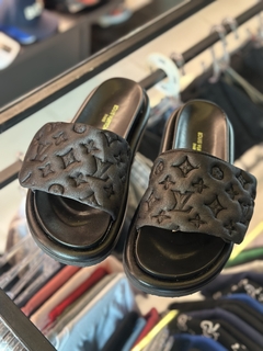 Chinelo LV