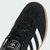 ADIDAS GAZELLE PRETO SOLADO BEGE na internet