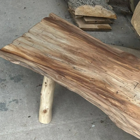 Mesa ratona artesanal platano