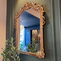 Espelho clássico dourado Cecília na internet