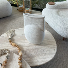 Vaso Jacob em cerâmica Off White - Glaucia Mosaner Interiores