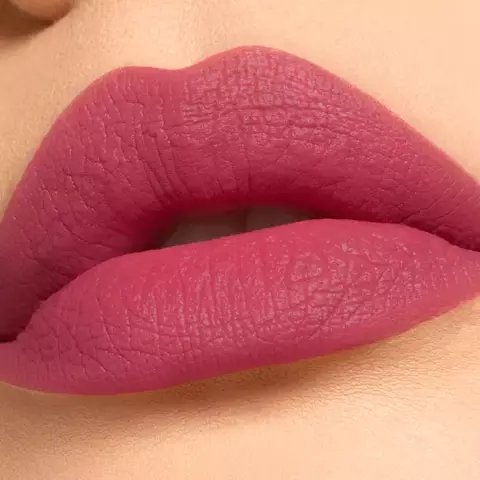 Batom Mariana Laureano