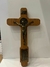 Crucifixo de Madeira com Oração de São Bento - comprar online