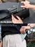 Imagem do Card Shift – Carteira Pop-Up Minimalista com Bloqueio de Sinal RFID