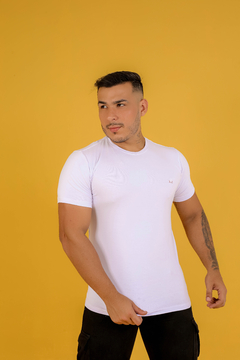 Camiseta Premium 100% Algodão - comprar online