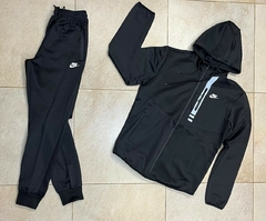 Conjunto deportivo nike PRO en internet