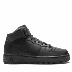 Nike Air Force 1 Mid Triple Black en internet