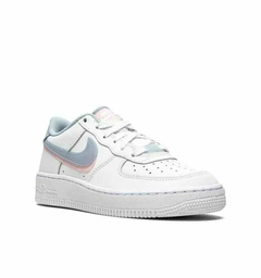 Nike Air Force 1 LV8 en internet