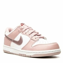 Nike Dunk Low Pink Velvet en internet