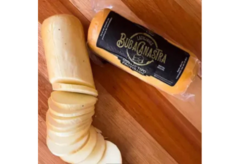 Queijo Provolone 550g - Empório Sabor de Minas