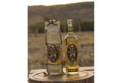 Cachaça Vale da Canastra Ouro C/Capa 670ml - comprar online