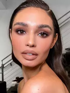 PLANCHADO DE CEJAS EN SRAY en internet