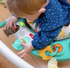 Saltador con actividades Cooking Up Fun Bright Starts - tienda en línea