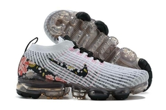 TÊNIS NIKE VAPORMAX 3 FEMININO "BRANCO PRETO FLORES" (PRAZO DE ATÉ 20 DIAS PARA ENTREGA) - FRETE GRÁTIS BR na internet