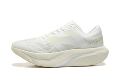 TÊNIS NEW BALANCE FUELCELL REBEL V4 "BRANCO" (PRAZO DE ATÉ 20 DIAS PARA ENTREGA) - FRETE GRÁTIS BR - comprar online