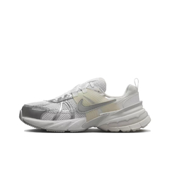 TÊNIS NIKE VK2 RUN "CINZA BRANCO" (PRAZO DE ATÉ 20 DIAS PARA ENTREGA) - FRETE GRÁTIS BR - comprar online