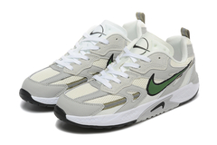 TÊNIS NIKE JAM X FUTURA "CINZA BRANCO VERDE" (PRAZO DE ATÉ 20 DIAS PARA ENTREGA) - FRETE GRÁTIS BR na internet