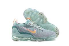 TÊNIS NIKE VAPORMAX 2021 "VERDE ÁGUA LARANJA" (PRAZO DE ATÉ 20 DIAS PARA ENTREGA) - FRETE GRÁTIS BR na internet
