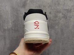 TÊNIS NIKE AIR JORDAN JUMPMAN CUT THE CHECK X TRAVIS SCOTT "PRETO BRANCO" (PRAZO DE ATÉ 20 DIAS PARA ENTREGA) - FRETE GRÁTIS BR - Billy Outsize