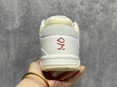 TÊNIS NIKE AIR JORDAN JUMPMAN CUT THE CHECK X TRAVIS SCOTT "BRANCO" (PRAZO DE ATÉ 20 DIAS PARA ENTREGA) - FRETE GRÁTIS BR - Billy Outsize