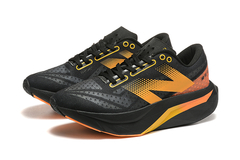 TÊNIS NEW BALANCE FUELCELL REBEL V4 "PRETO LARANJA" (PRAZO DE ATÉ 20 DIAS PARA ENTREGA) - FRETE GRÁTIS BR na internet