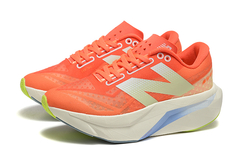 TÊNIS NEW BALANCE FUELCELL REBEL V4 "LARANJA CREME" (PRAZO DE ATÉ 20 DIAS PARA ENTREGA) - FRETE GRÁTIS BR na internet