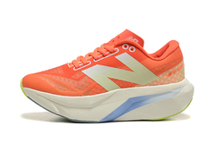 TÊNIS NEW BALANCE FUELCELL REBEL V4 "LARANJA CREME" (PRAZO DE ATÉ 20 DIAS PARA ENTREGA) - FRETE GRÁTIS BR - comprar online