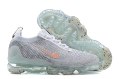 TÊNIS NIKE VAPORMAX 2021 "CINZA LARANJA" (PRAZO DE ATÉ 20 DIAS PARA ENTREGA) - FRETE GRÁTIS BR na internet