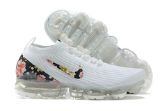 TÊNIS NIKE VAPORMAX 3 FEMININO "BRANCO FLORES" (PRAZO DE ATÉ 20 DIAS PARA ENTREGA) - FRETE GRÁTIS BR na internet