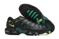 TÊNIS NIKE AIR MAX PLUS TN DRIFT "PRETO VERDE" (PRAZO DE ATÉ 20 DIAS PARA ENTREGA) - FRETE GRÁTIS BR na internet