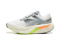 TÊNIS NEW BALANCE FUELCELL REBEL V4 "BRANCO CINZA NEON LARANJA" (PRAZO DE ATÉ 20 DIAS PARA ENTREGA) - FRETE GRÁTIS BR - comprar online