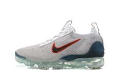 TÊNIS NIKE VAPORMAX 2021 "CINZA AZUL VERMELHO" (PRAZO DE ATÉ 20 DIAS PARA ENTREGA) - FRETE GRÁTIS BR - comprar online