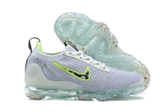 TÊNIS NIKE VAPORMAX 2021 "CINZA BRANCO NEON" (PRAZO DE ATÉ 20 DIAS PARA ENTREGA) - FRETE GRÁTIS BR na internet