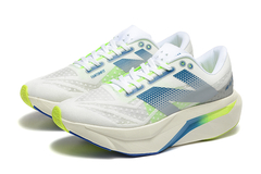 TÊNIS NEW BALANCE FUELCELL REBEL V4 "BRANCO AZUL NEON" (PRAZO DE ATÉ 20 DIAS PARA ENTREGA) - FRETE GRÁTIS BR na internet