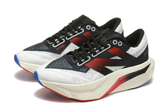 TÊNIS NEW BALANCE FUELCELL REBEL V4 "BRANCO PRETO VERMELHO" (PRAZO DE ATÉ 20 DIAS PARA ENTREGA) - FRETE GRÁTIS BR na internet