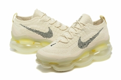 TÊNIS NIKE AIR MAX SCORPION "CREME AMARELO" (PRAZO DE ATÉ 20 DIAS PARA ENTREGA) - FRETE GRÁTIS BR na internet