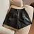 Mulheres chique moda bolsos laterais preto falso couro shorts vintage cintura al - Kallex shop