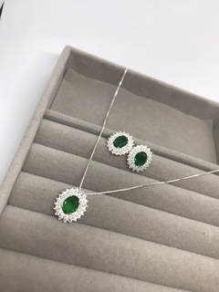 Conjunto Pedra verde Oval Borda Cravejada - comprar online