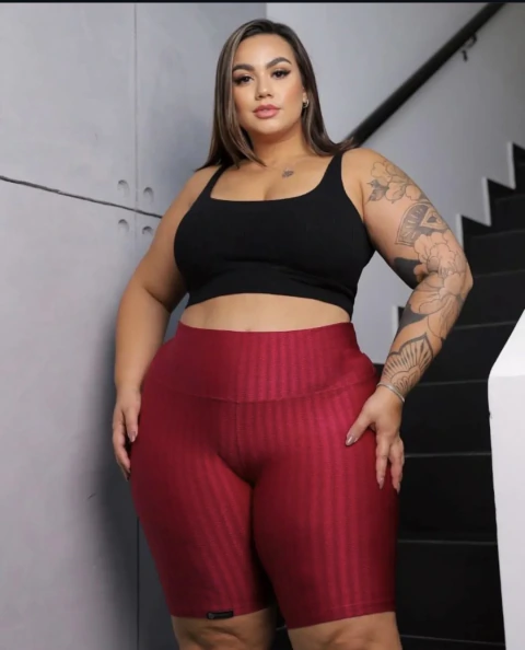 Bermuda Plus Size Vermelho Queimado