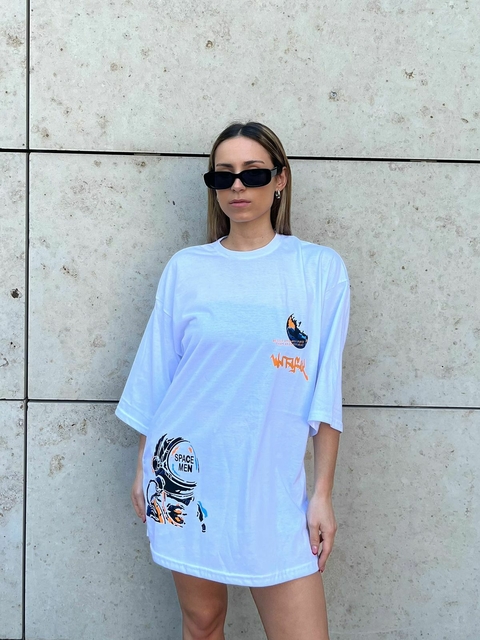 Remera oversize Space Men Unisex - comprar online