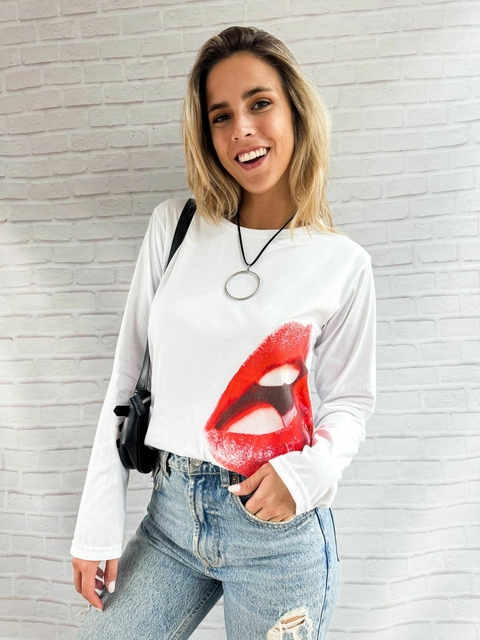 Remera Beso Manga Larga - comprar online