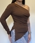 Blusa Maitê assimétrica na internet