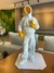 Escultura de Resina Spray Amarelo na internet