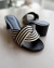 Mule Flair Couro Preto e Branco na internet